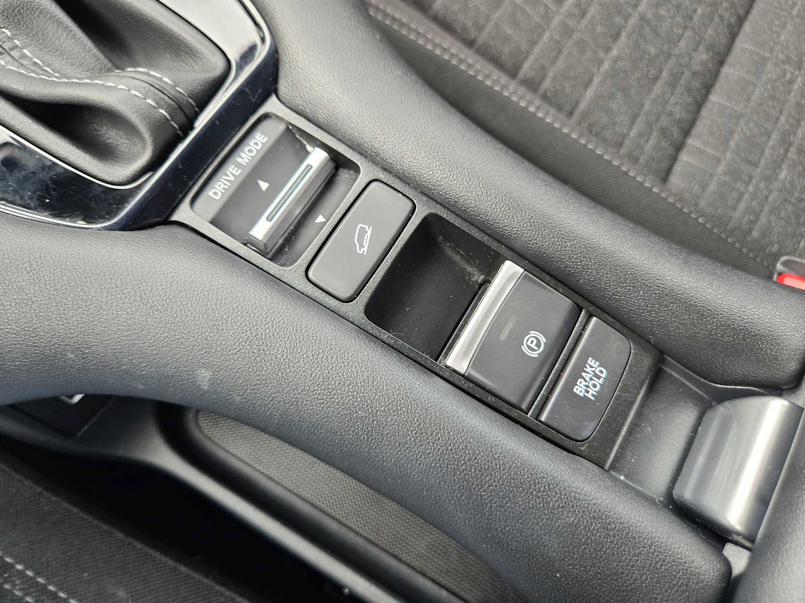 Used 2023 Honda HR-V LX image 29