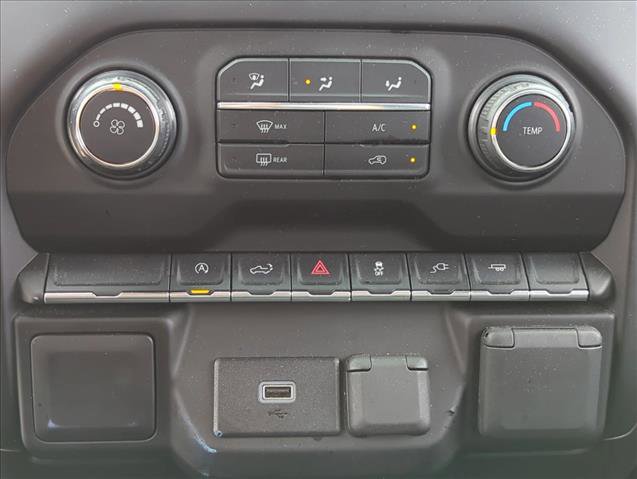 Used 2020 Chevrolet Silverado 1500 Custom w/ Custom Convenience Package image 11