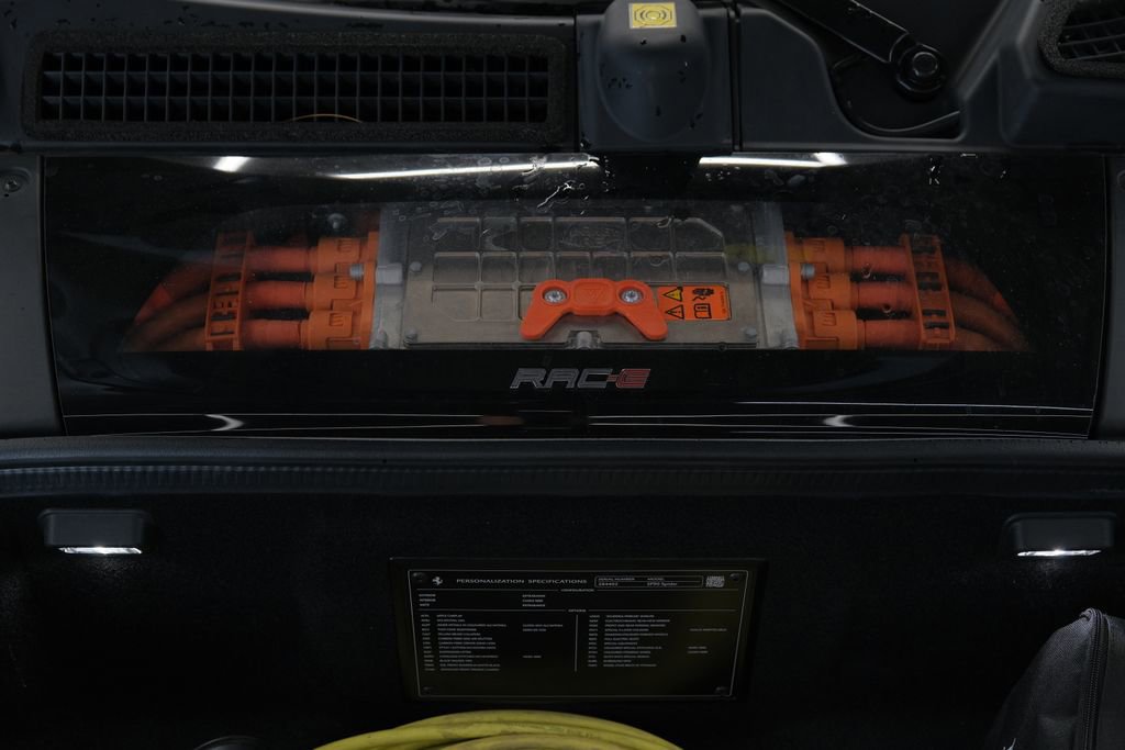 Used 2022 Ferrari SF90 Spider image 63