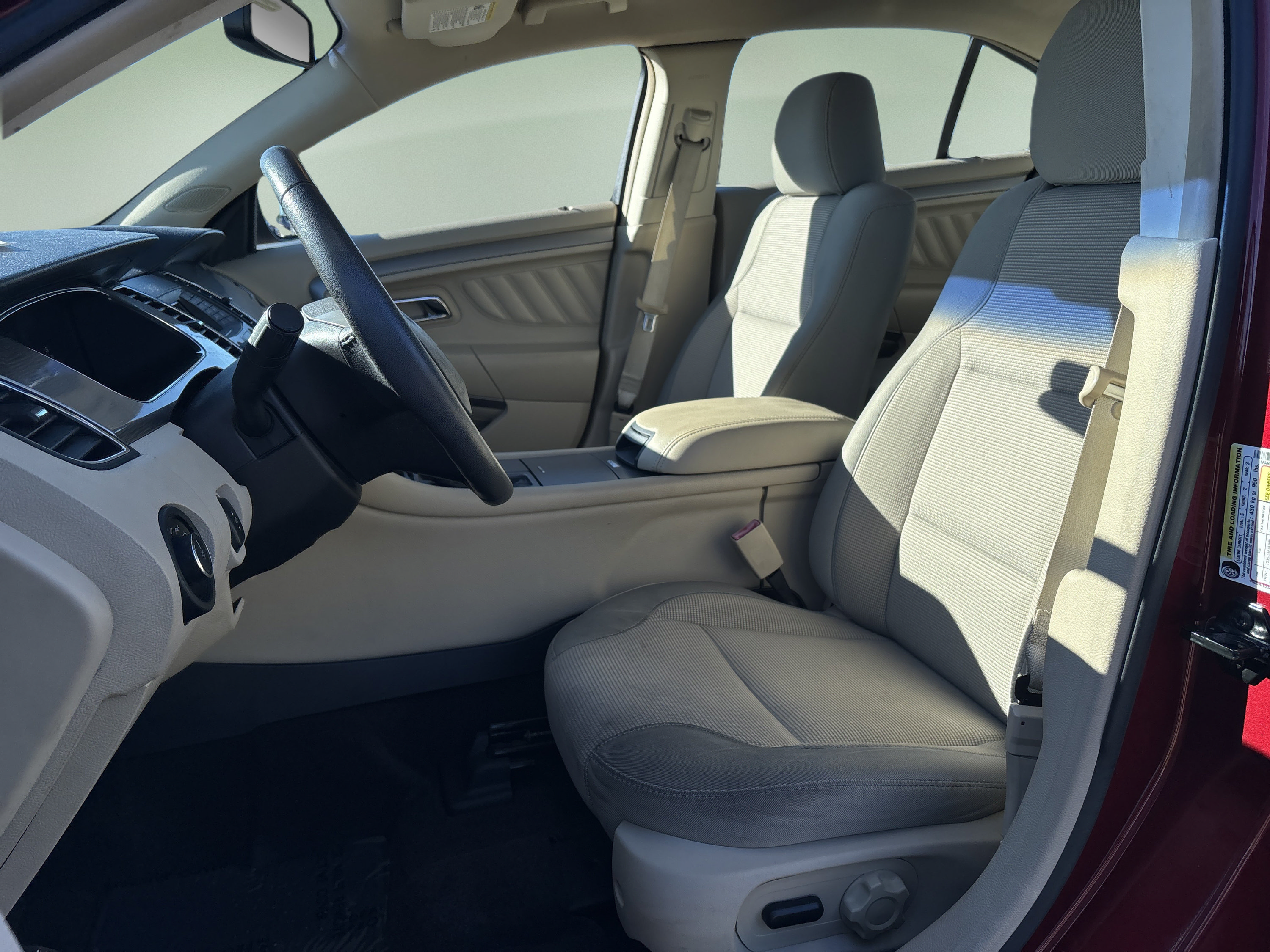 Used 2013 Ford Taurus SEL FWD image 20