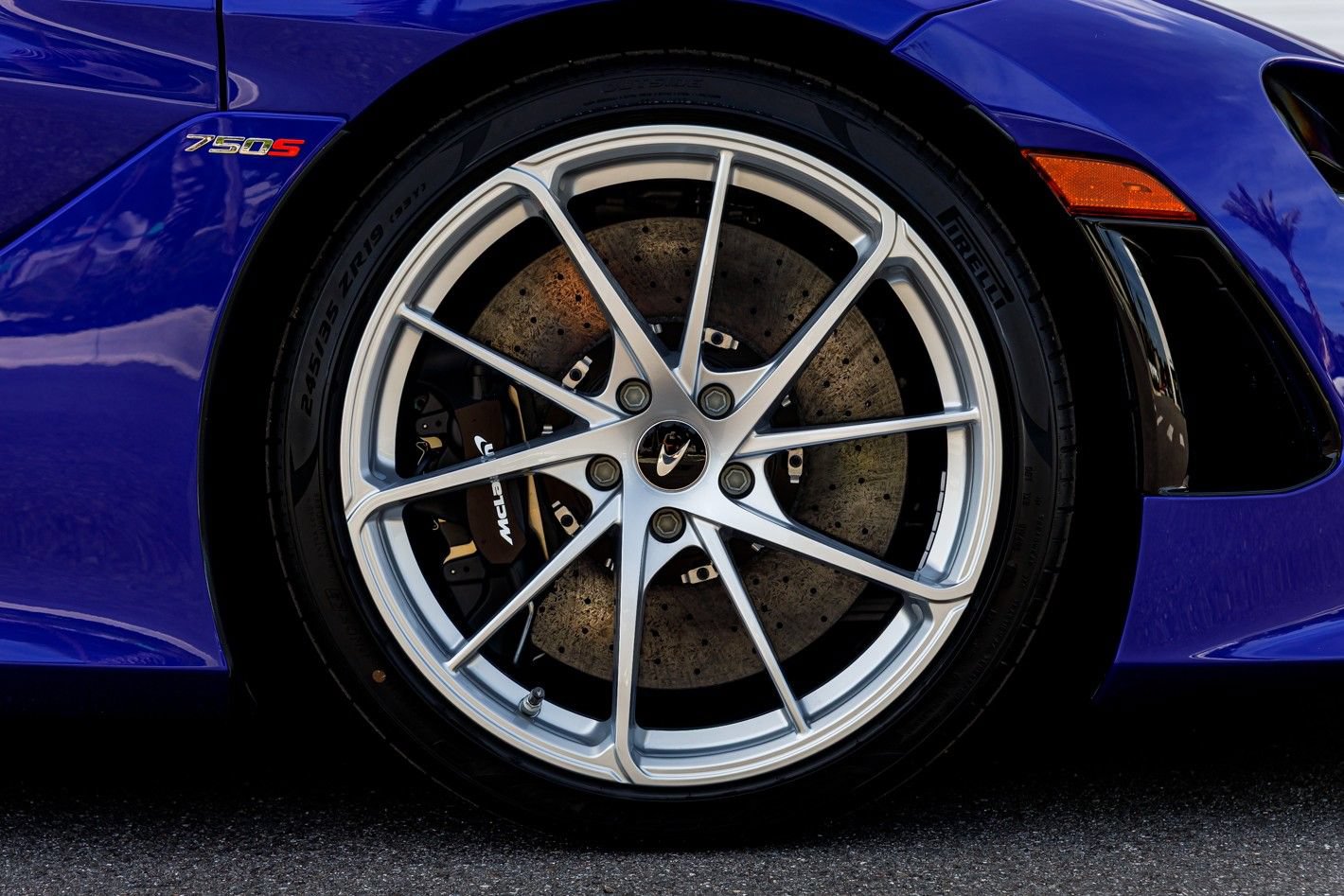 New 2026 McLaren 750S Spider RWD image 36