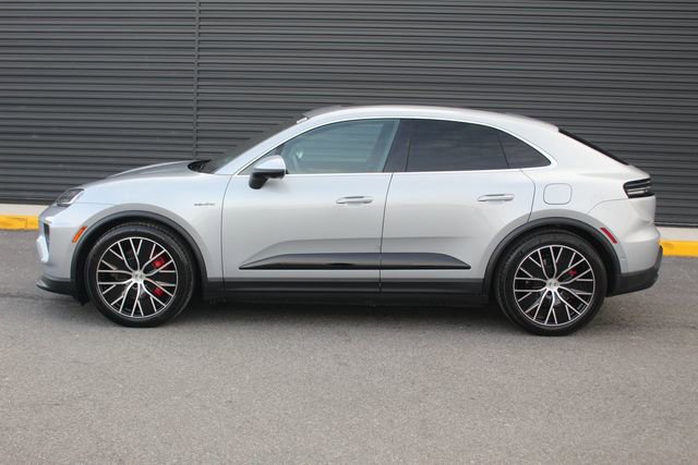 New 2025 Porsche Macan 4S Electric image 2
