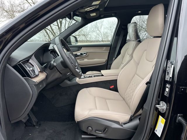 New 2026 Volvo XC90 B6 Plus w/ Protection Package Premier image 13