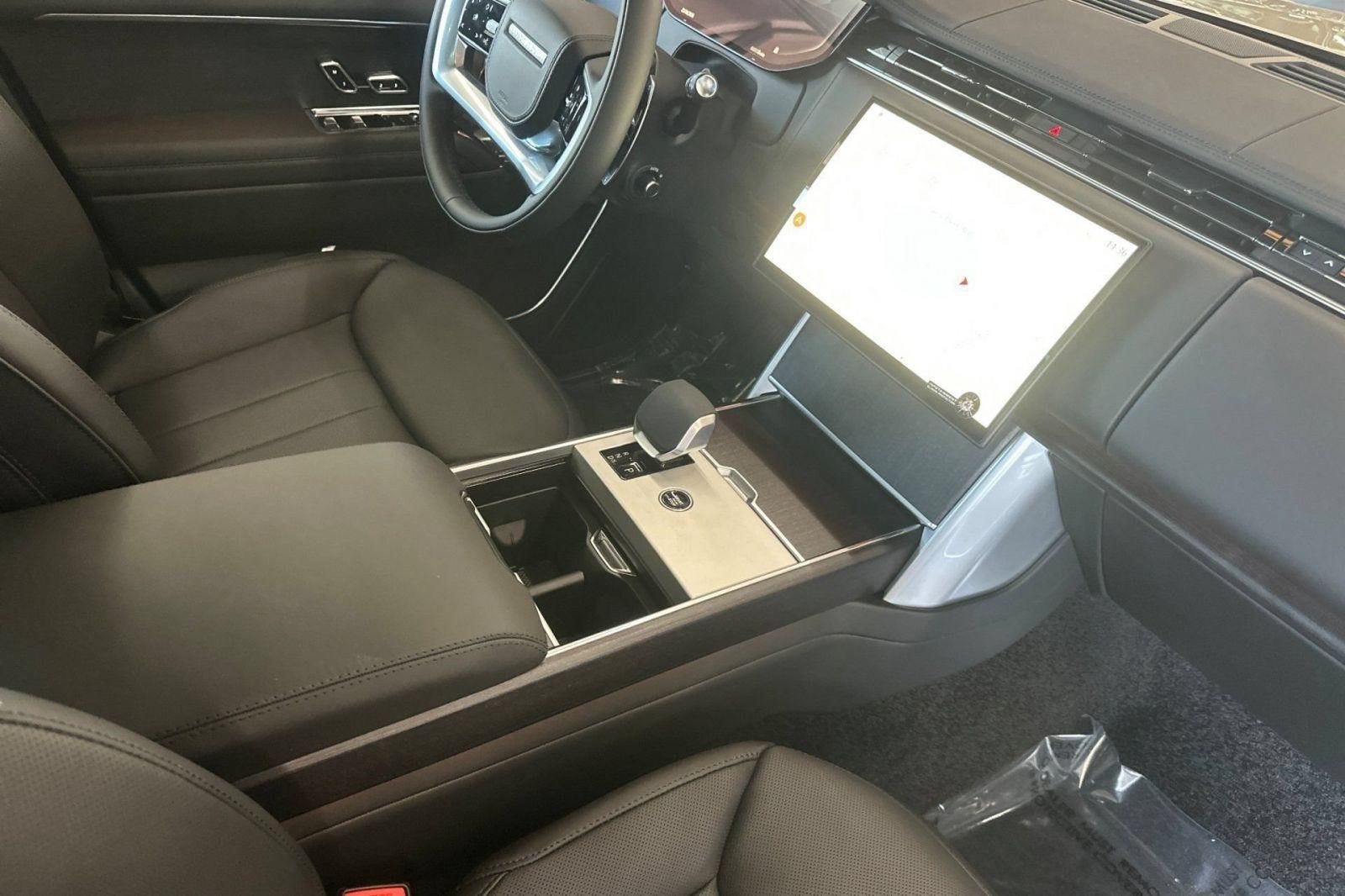 New 2026 Land Rover Range Rover SE AWD/4WD image 28