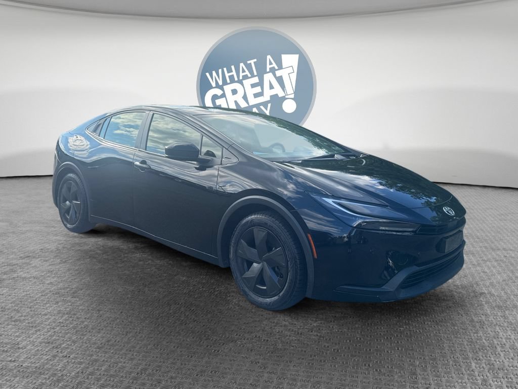 Used 2023 Toyota Prius LE FWD image 1