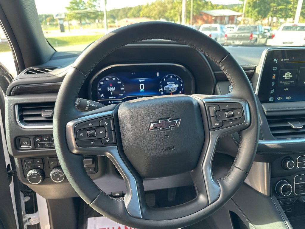 Used 2024 Chevrolet Suburban Z71 w/ Luxury Package image 10