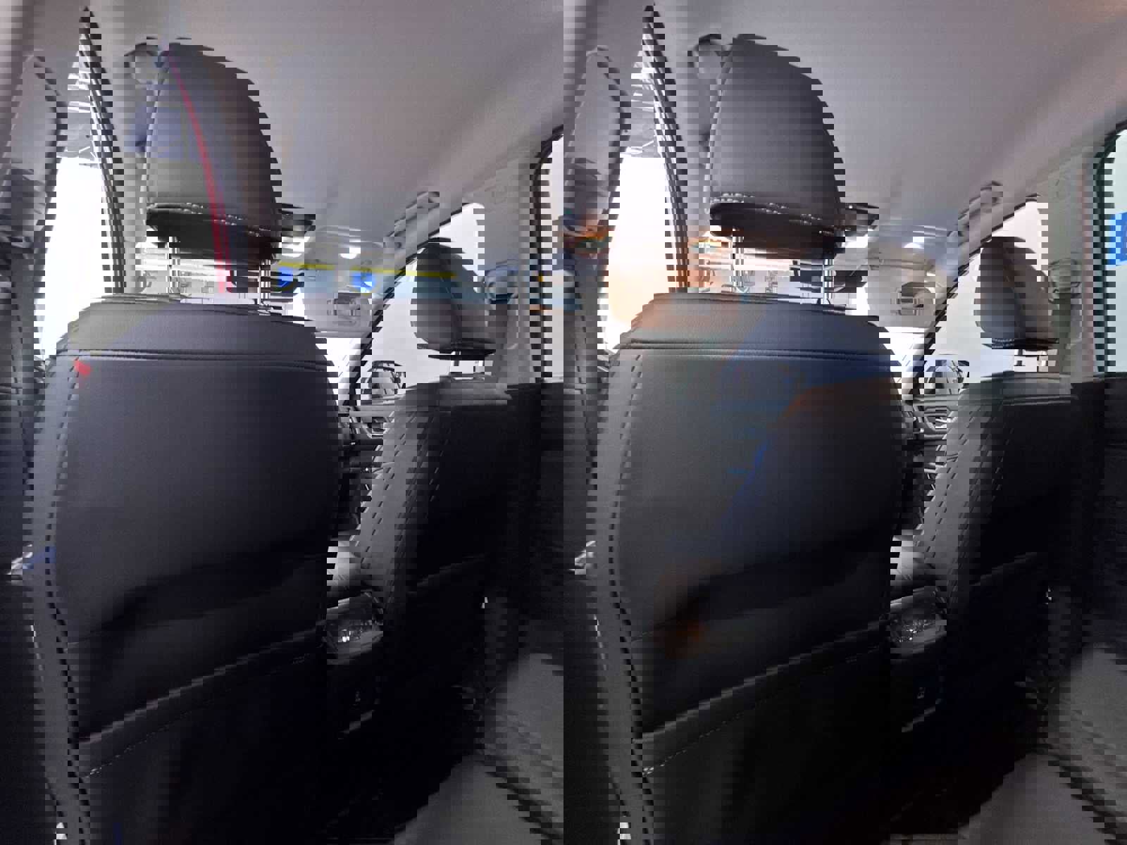 Used 2023 Nissan Pathfinder SL image 40
