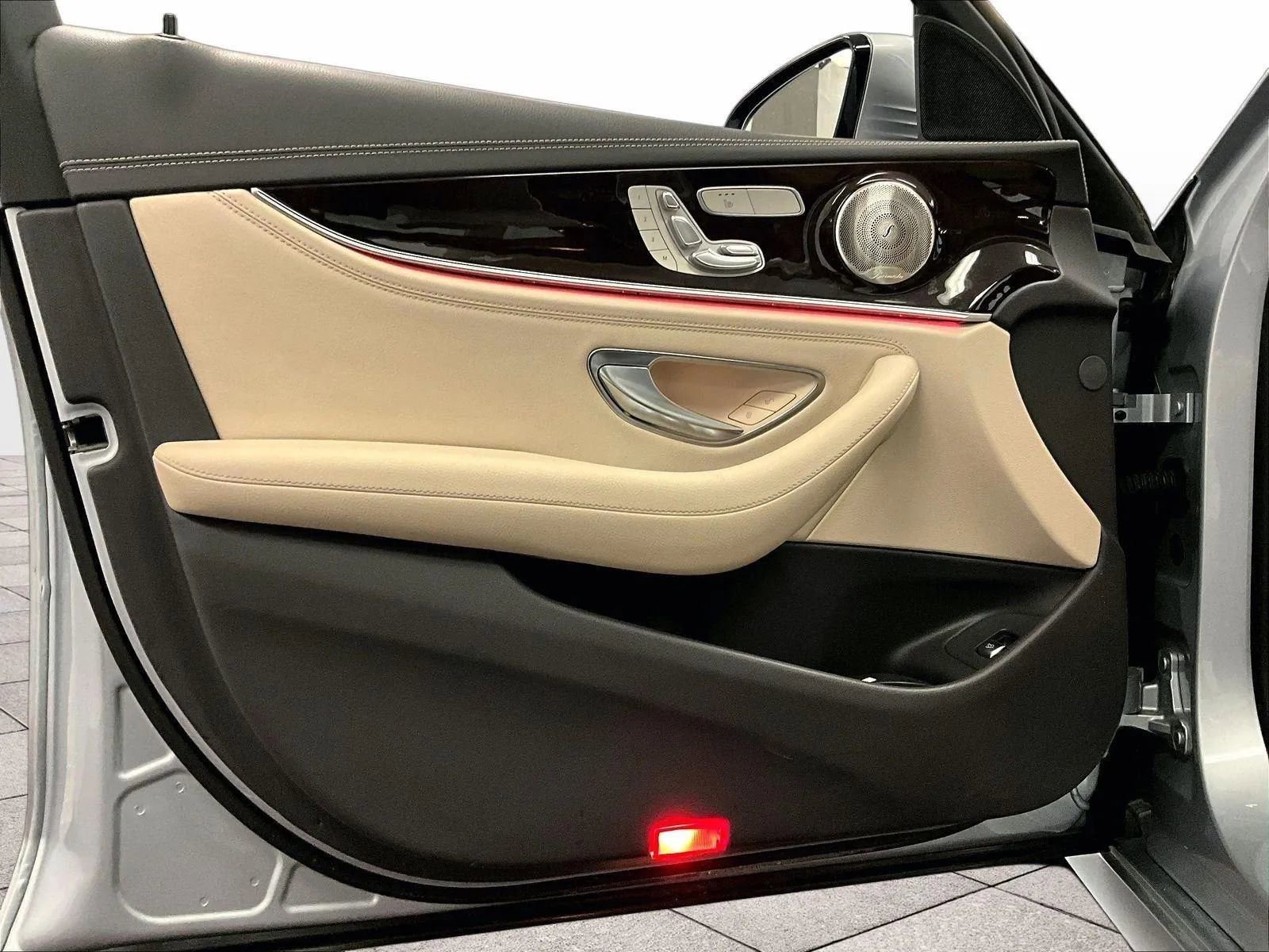 Used 2021 Mercedes-Benz E 350 4MATIC Sedan w/ Premium Package image 22