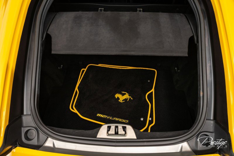 Used 2018 Ferrari 812 Superfast image 9