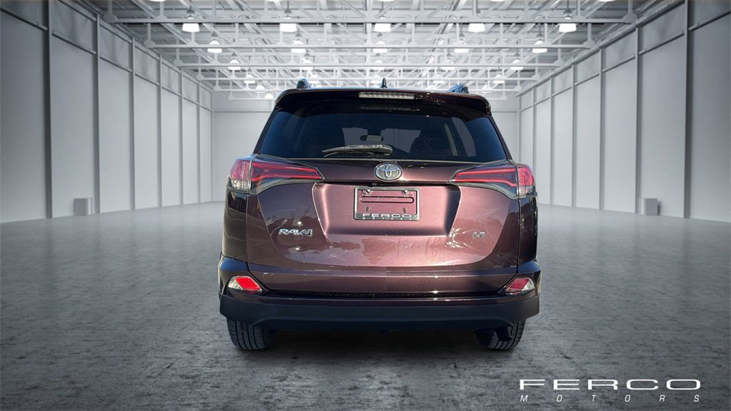 Used 2018 Toyota RAV4 LE image 4