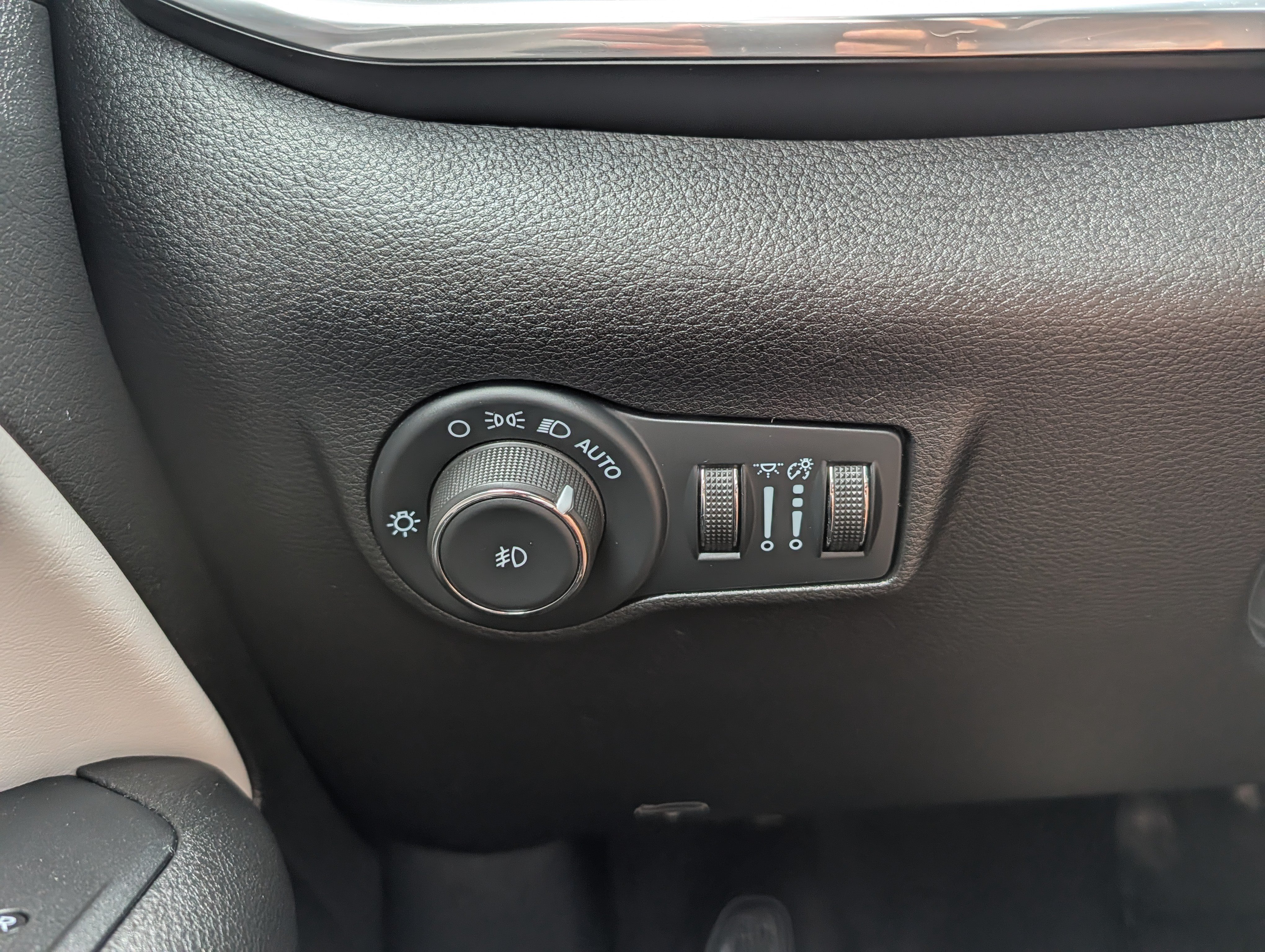 Used 2024 Jeep Compass Limited AWD/4WD image 26