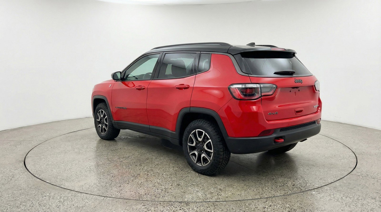 Used 2025 Jeep Compass Trailhawk AWD/4WD image 6