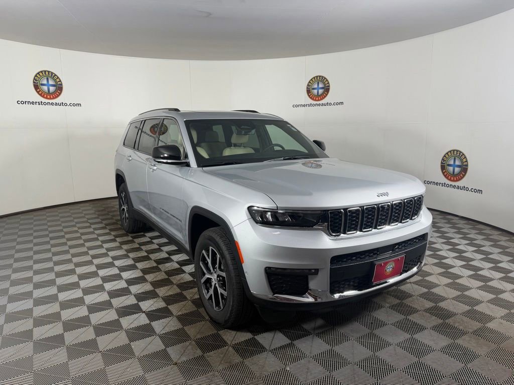 Used 2023 Jeep Grand Cherokee L Limited w/ Luxury Tech Group II AWD/4WD image 19