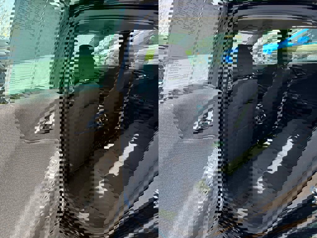 Used 2024 Chevrolet Malibu LT image 36