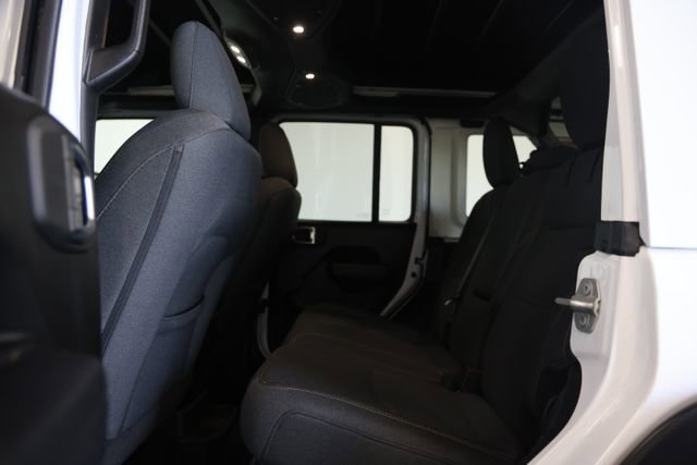 Used 2024 Jeep Wrangler Unlimited AWD/4WD image 32