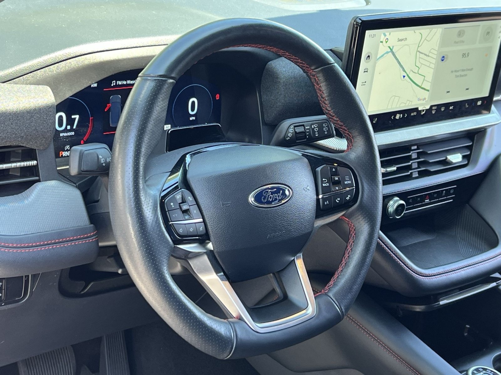 Used 2025 Ford Explorer ST-Line AWD/4WD image 21