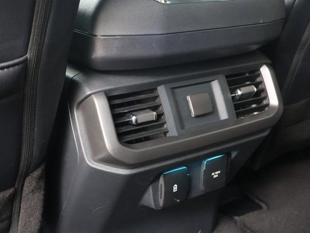Used 2025 Ford F150 Lariat w/ Equipment Group 501A Mid AWD/4WD image 19