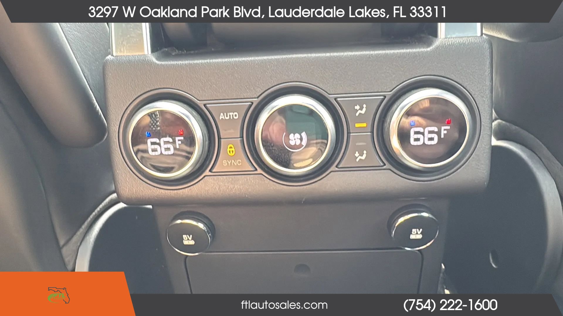 Used 2020 Land Rover Discovery HSE image 40