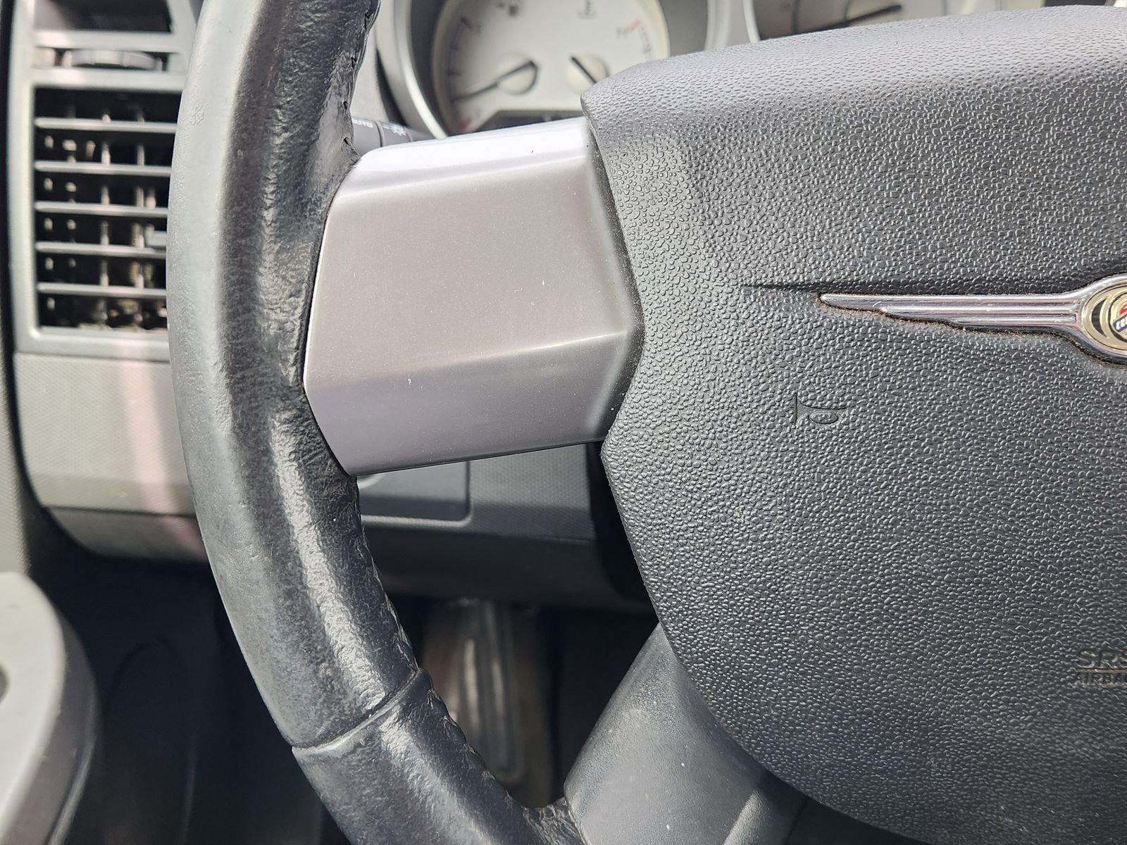 Used 2009 Chrysler Sebring Touring image 31