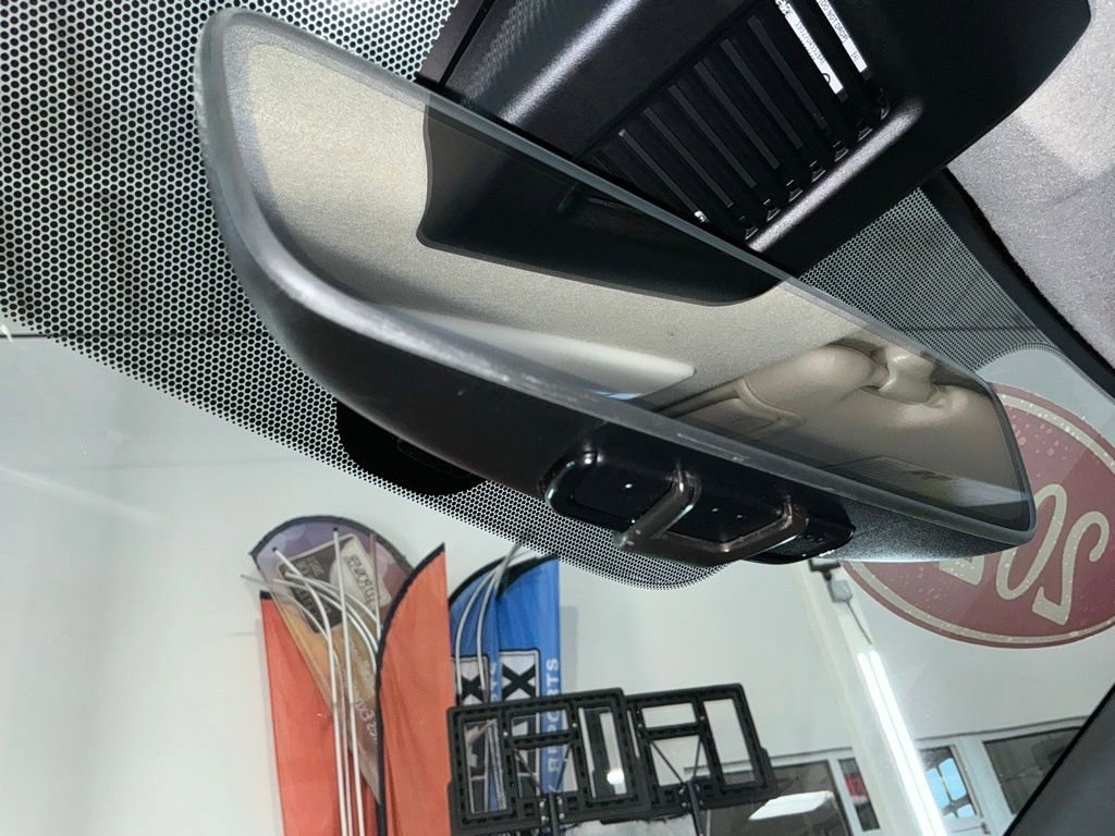 Used 2020 Nissan Kicks SV w/ Exterior Package image 24