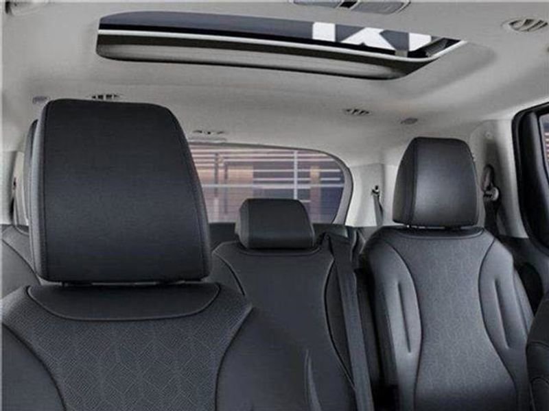 New 2026 Kia Carnival SX w/ SX Dark Edition Package image 81