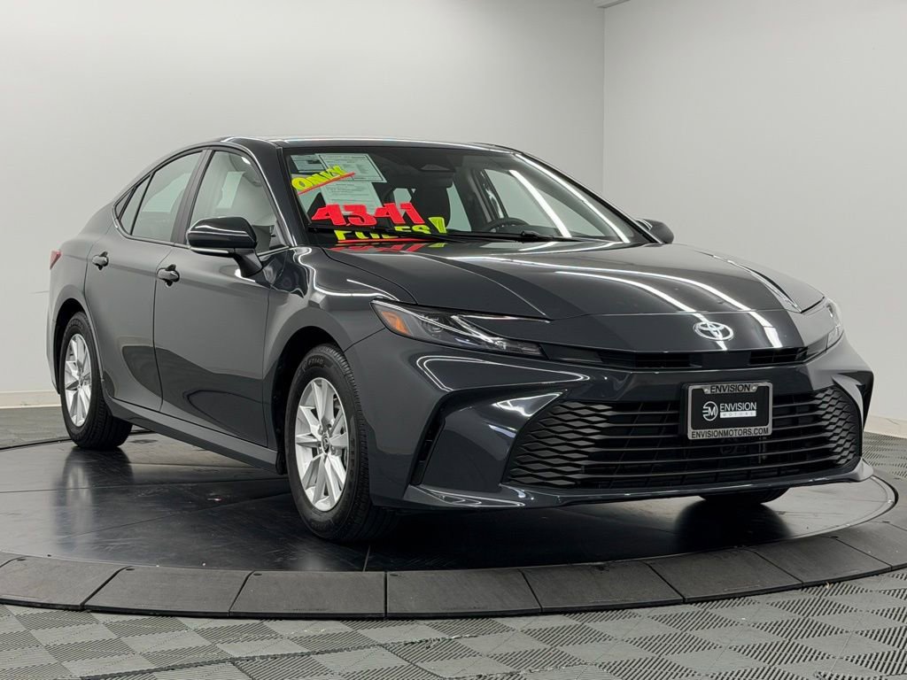 Used 2026 Toyota Camry LE image 6