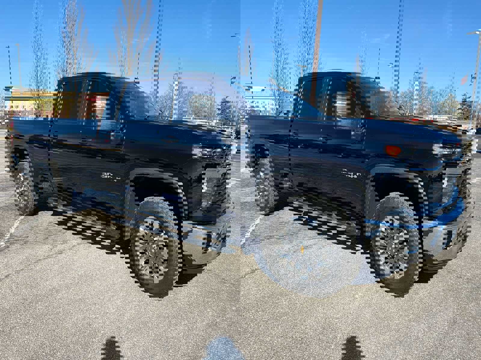 Used 2025 Chevrolet Silverado 3500 LT image 5