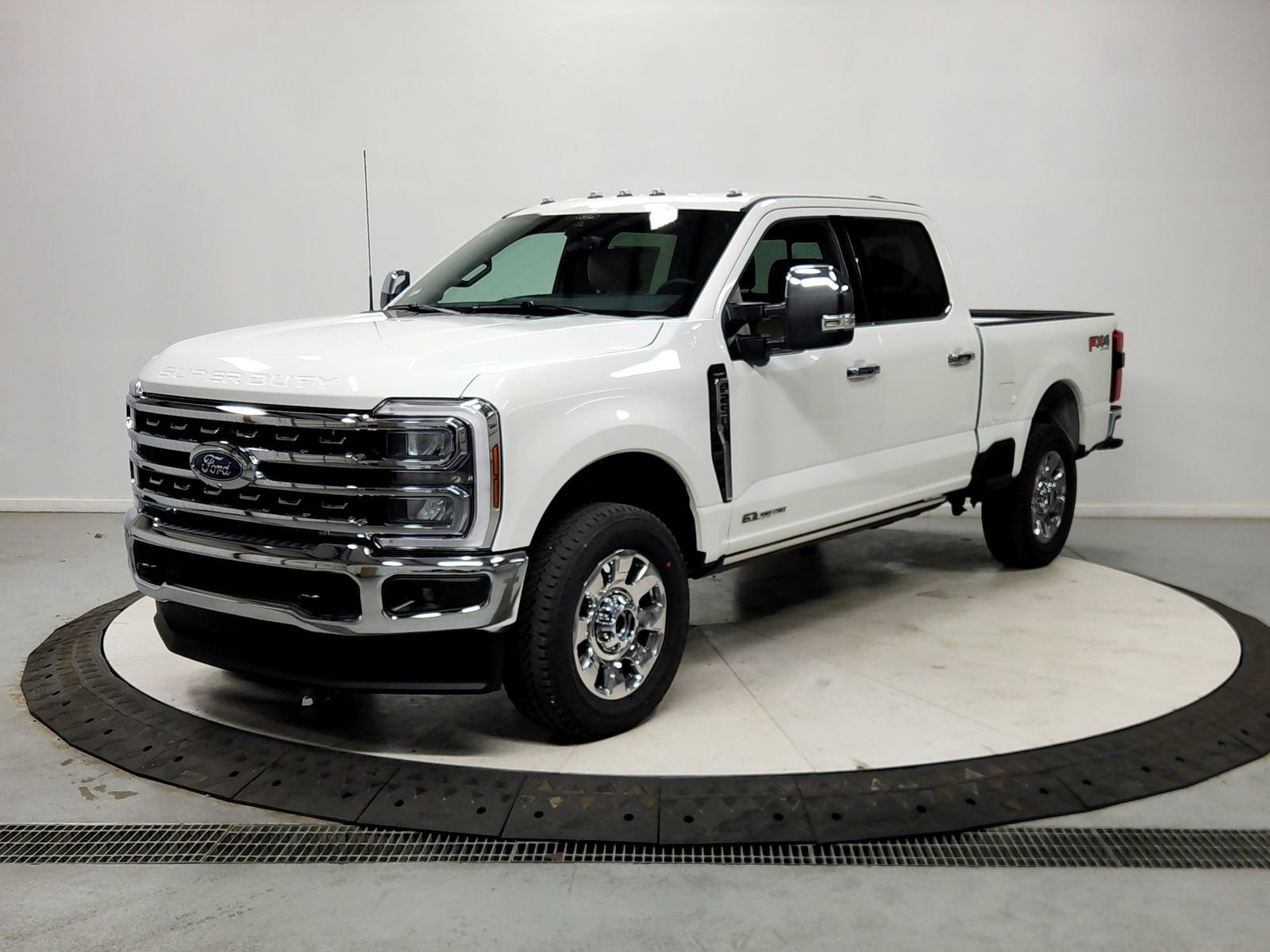New 2026 Ford F250 Lariat w/ Chrome Package image 3