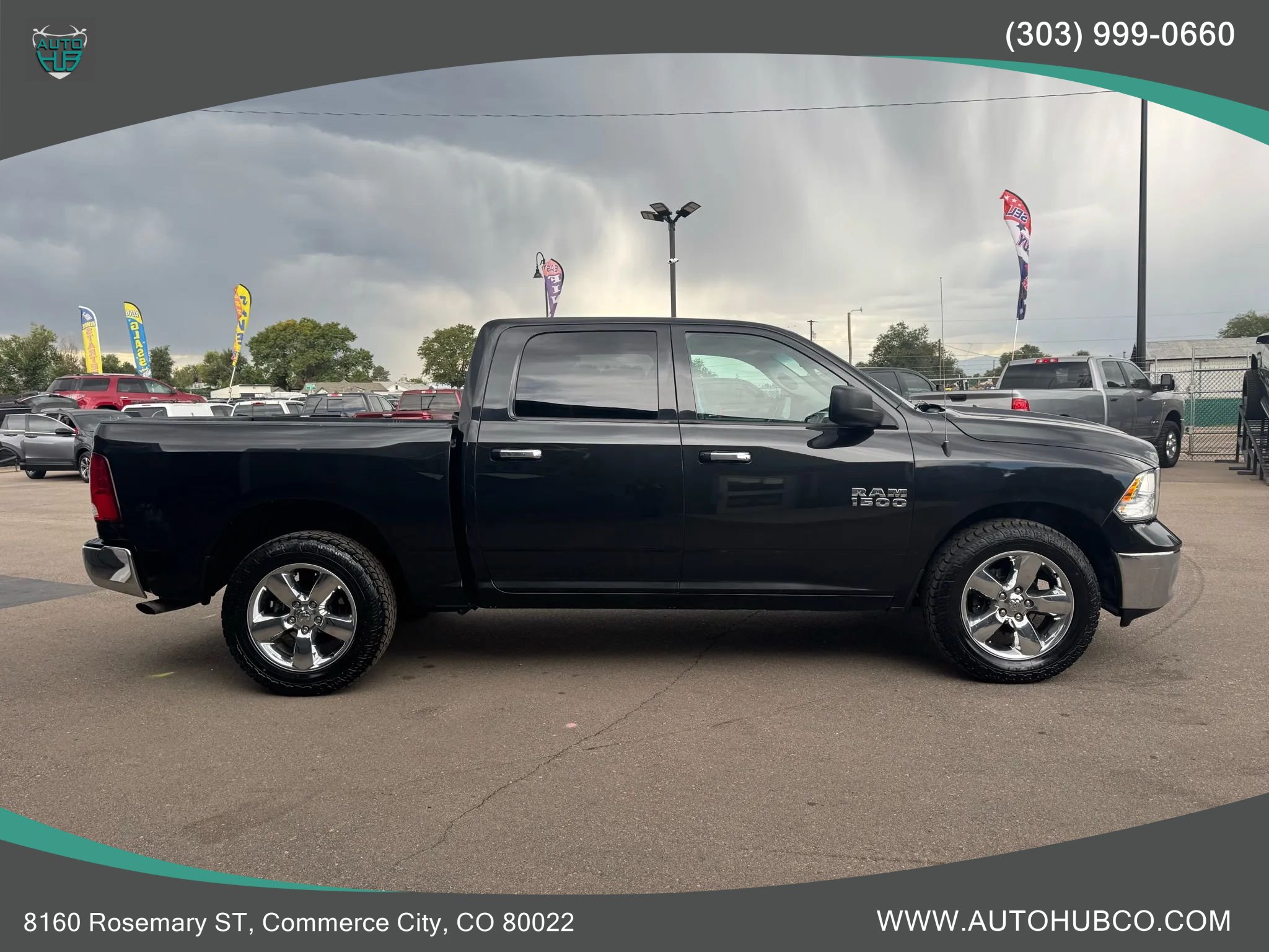Used 2017 RAM 1500 Classic SLT AWD/4WD image 4
