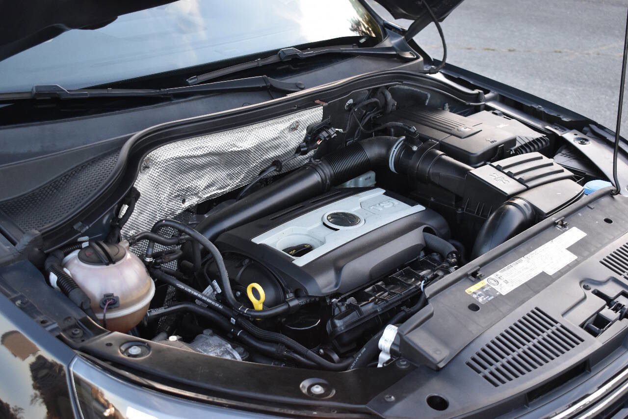 Used 2016 Volkswagen Tiguan SE image 36