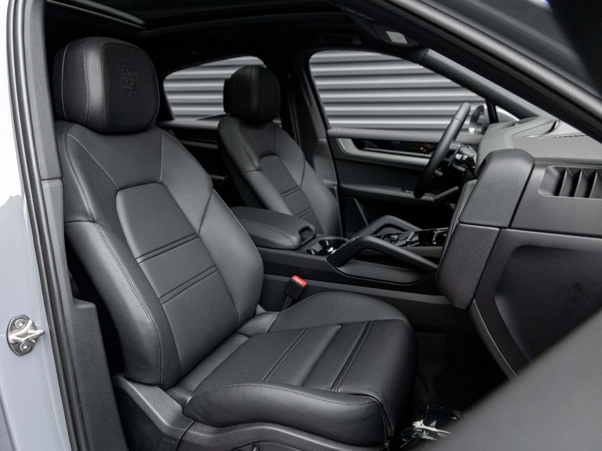 New 2026 Porsche Cayenne E-Hybrid Coupe image 35