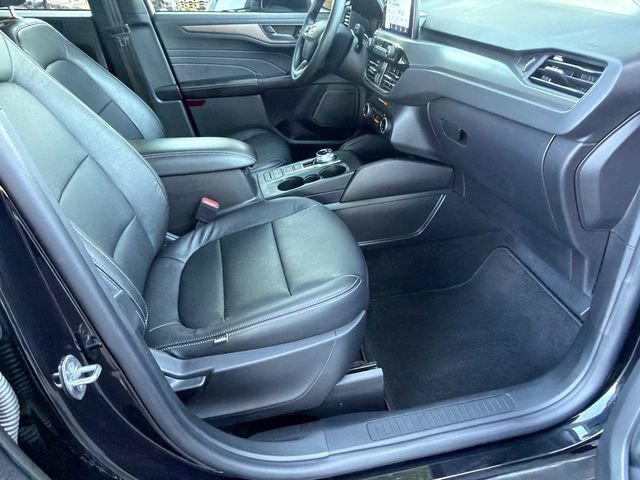 Used 2025 Ford Escape Active FWD image 13