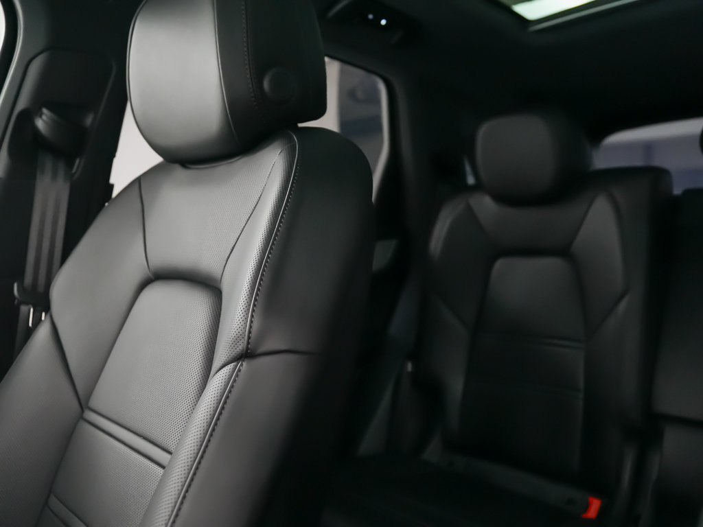 New 2026 Porsche Cayenne S w/ Premium Package Plus AWD/4WD image 34