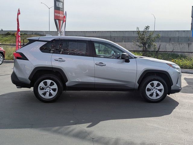 Used 2024 Toyota RAV4 LE image 4