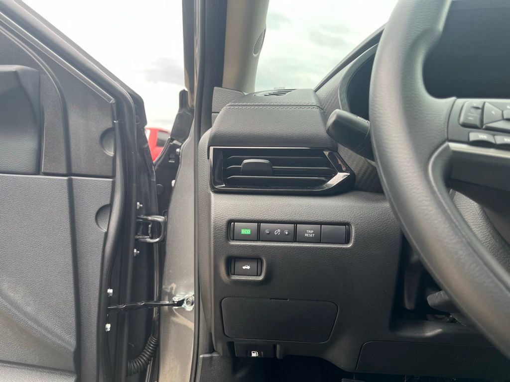 Used 2025 Nissan Sentra SV image 22