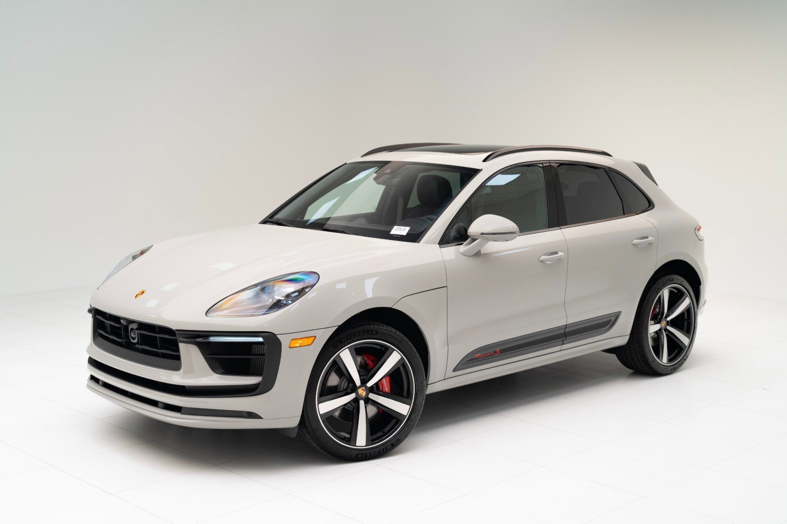 New 2026 Porsche Macan S image 1