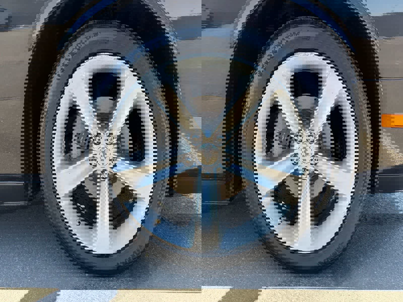 Used 2011 Dodge Challenger image 9