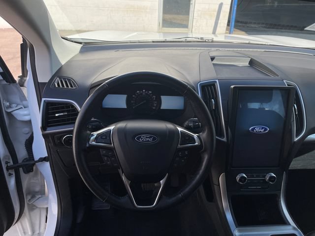 Used 2024 Ford Edge SEL AWD/4WD image 13