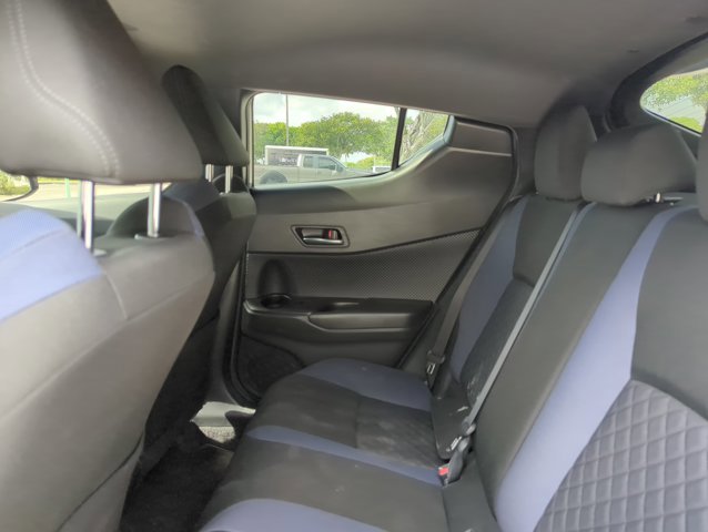 Used 2020 Toyota C-HR XLE FWD image 16