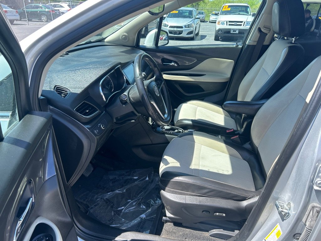 Used 2021 Buick Encore Preferred FWD image 9