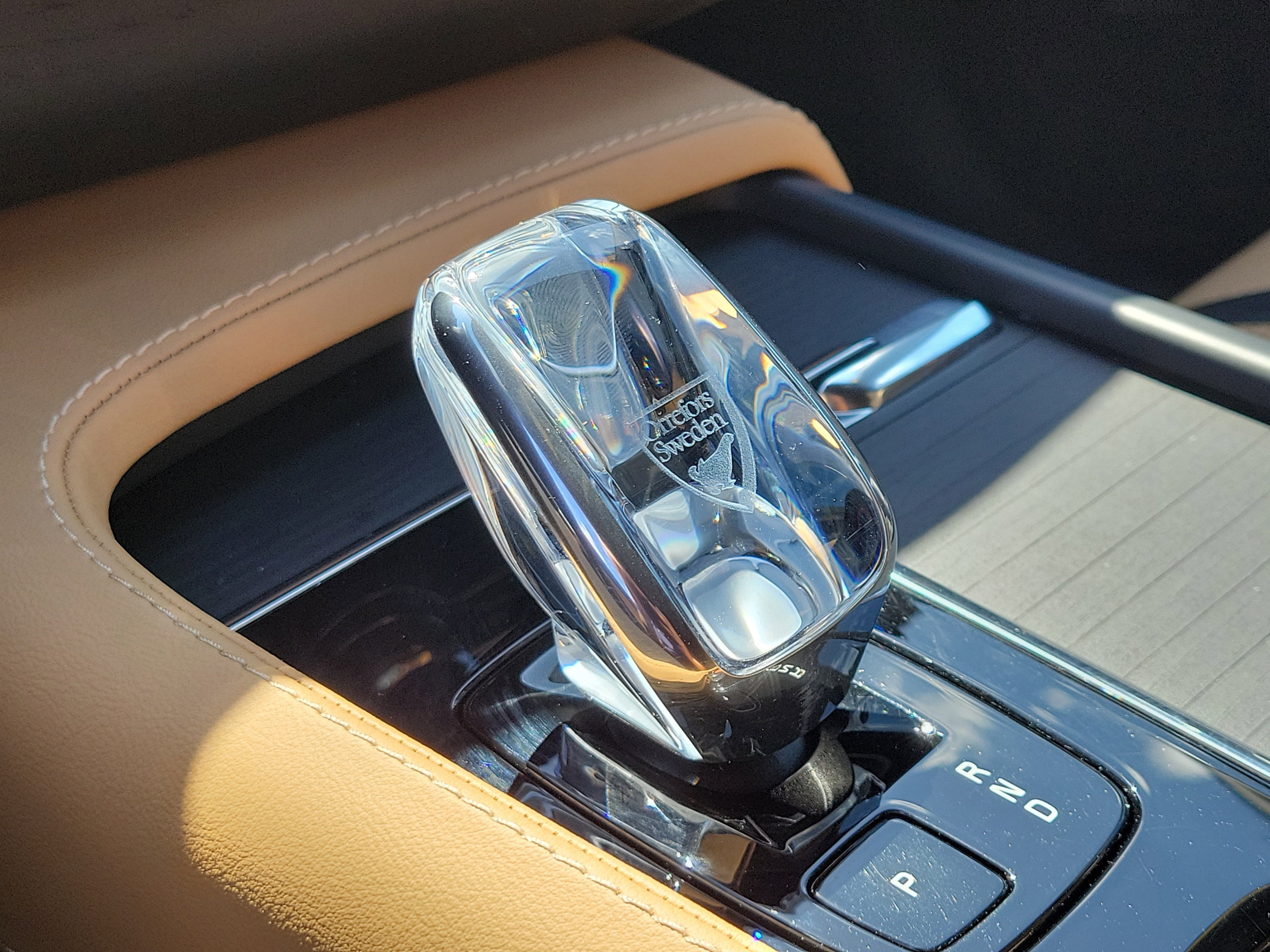 Used 2025 Volvo XC90 T8 Ultra w/ Protection Package Premier image 30