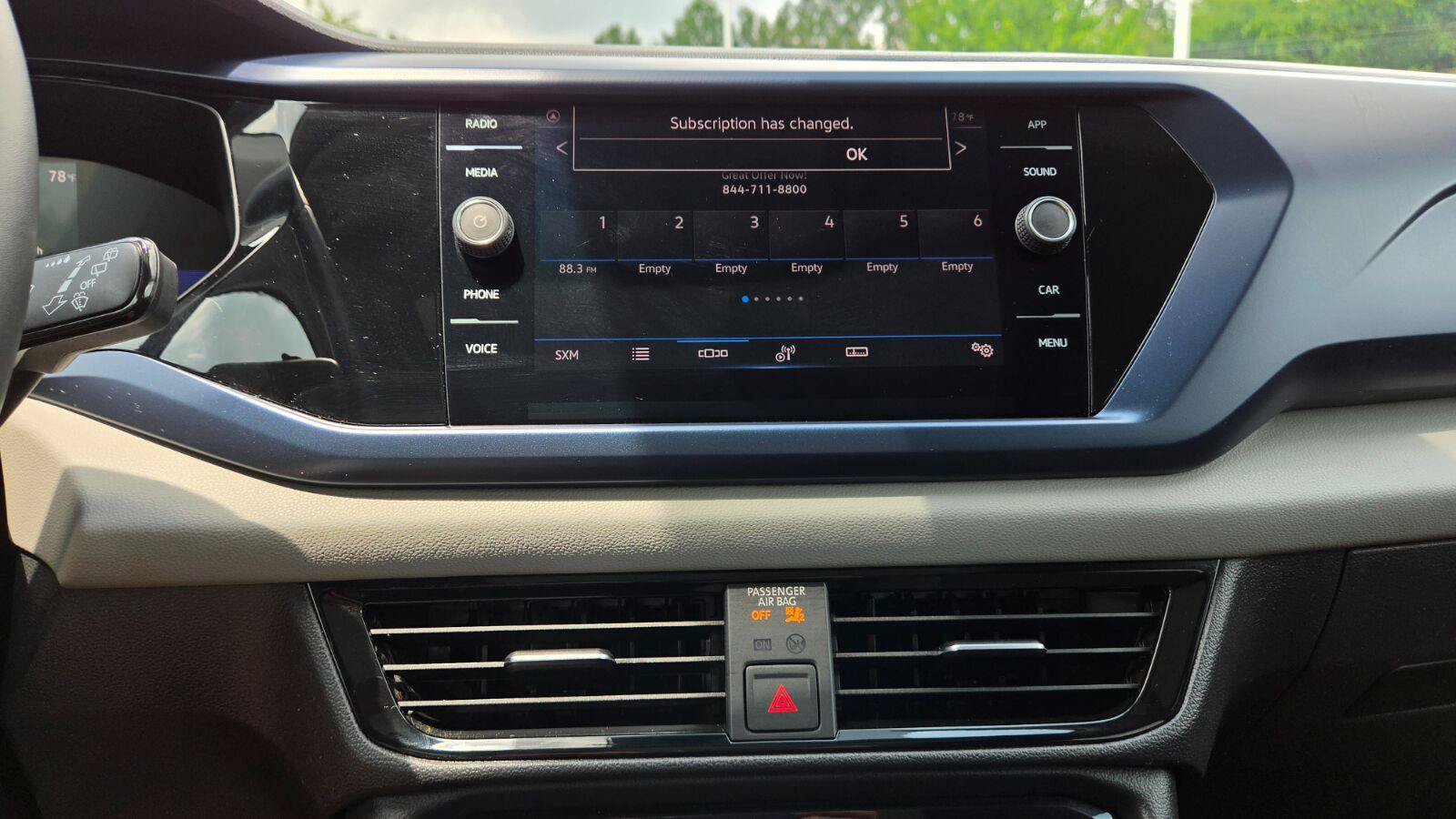 Certified 2023 Volkswagen Taos SE w/ Panoramic Sunroof Package FWD image 31