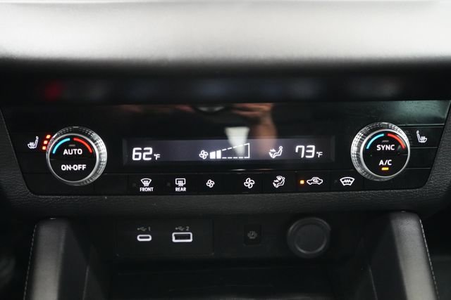 Used 2023 Mitsubishi Outlander SE image 45