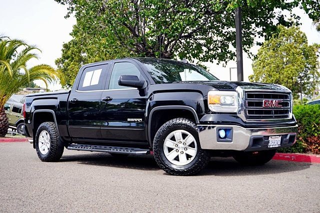 Used 2015 GMC Sierra 1500 SLE w/ SLE Value Package RWD image 2