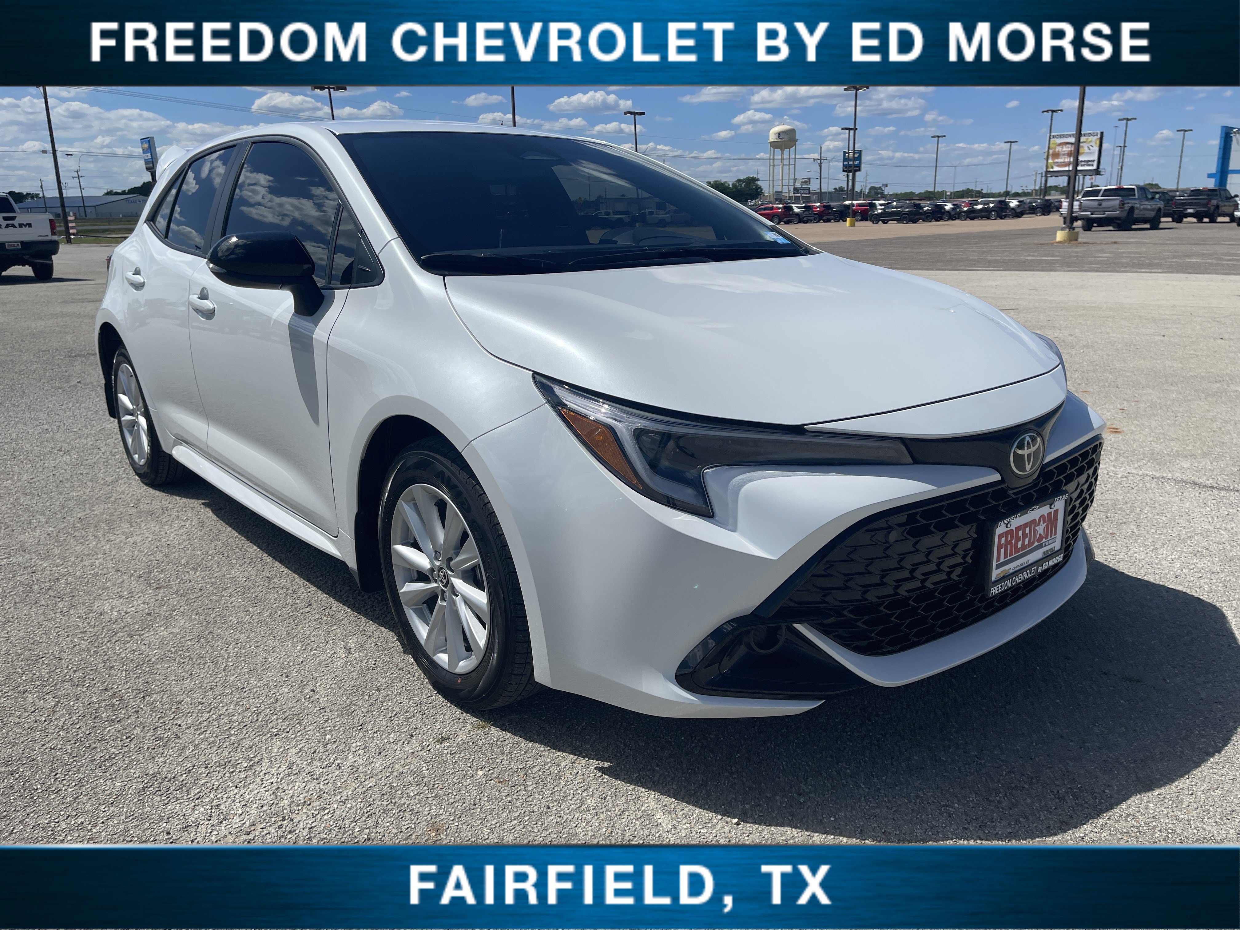 Used 2026 Toyota Corolla SE image 1