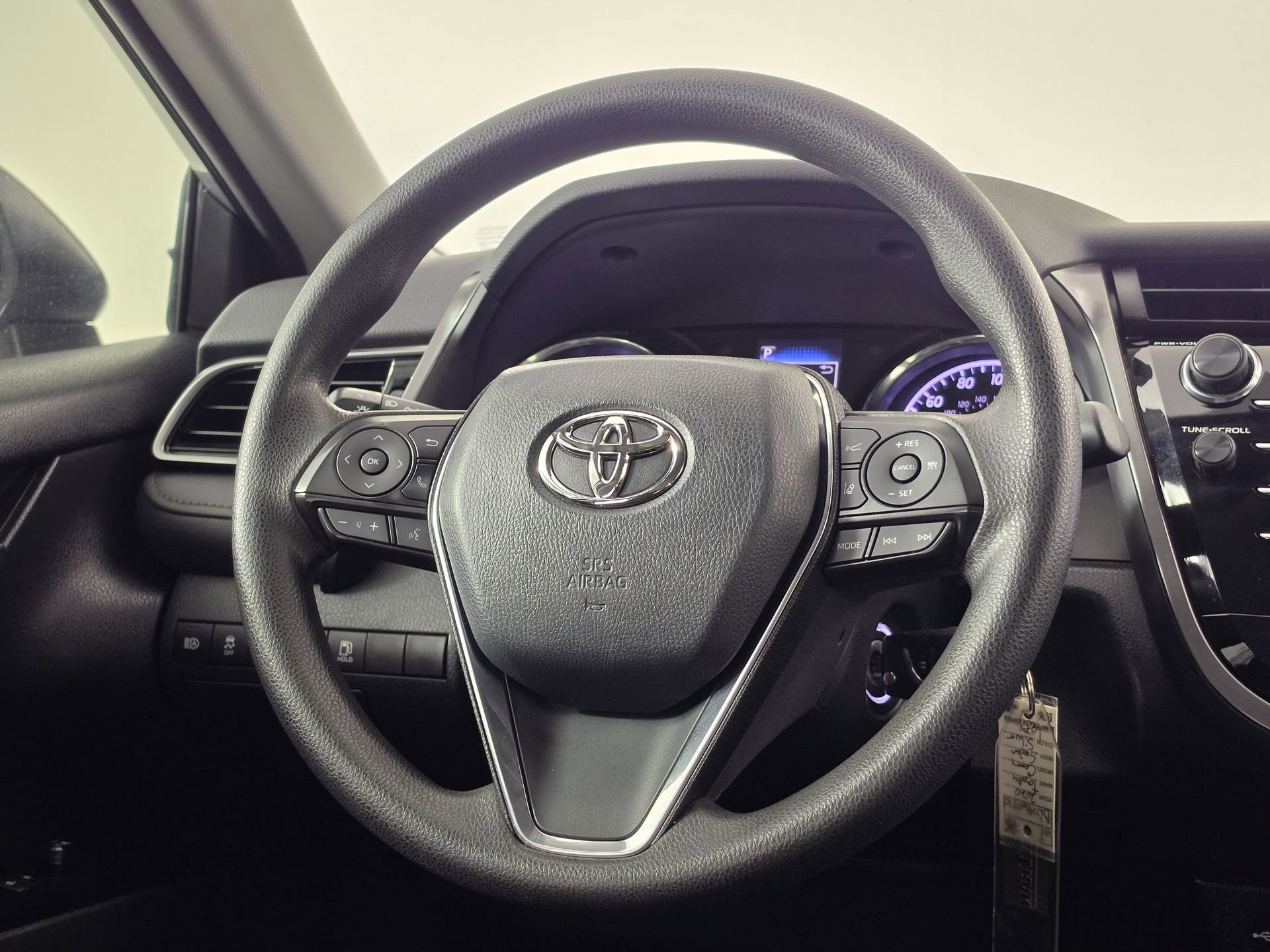 Used 2020 Toyota Camry LE FWD image 32