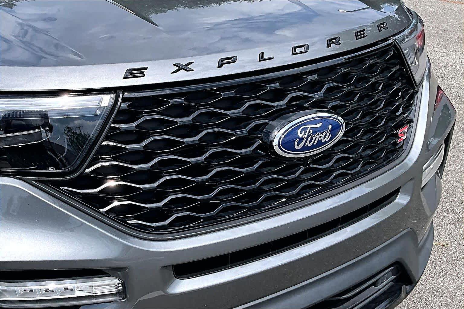 Certified 2023 Ford Explorer ST w/ Equipment Group 401A AWD/4WD image 30