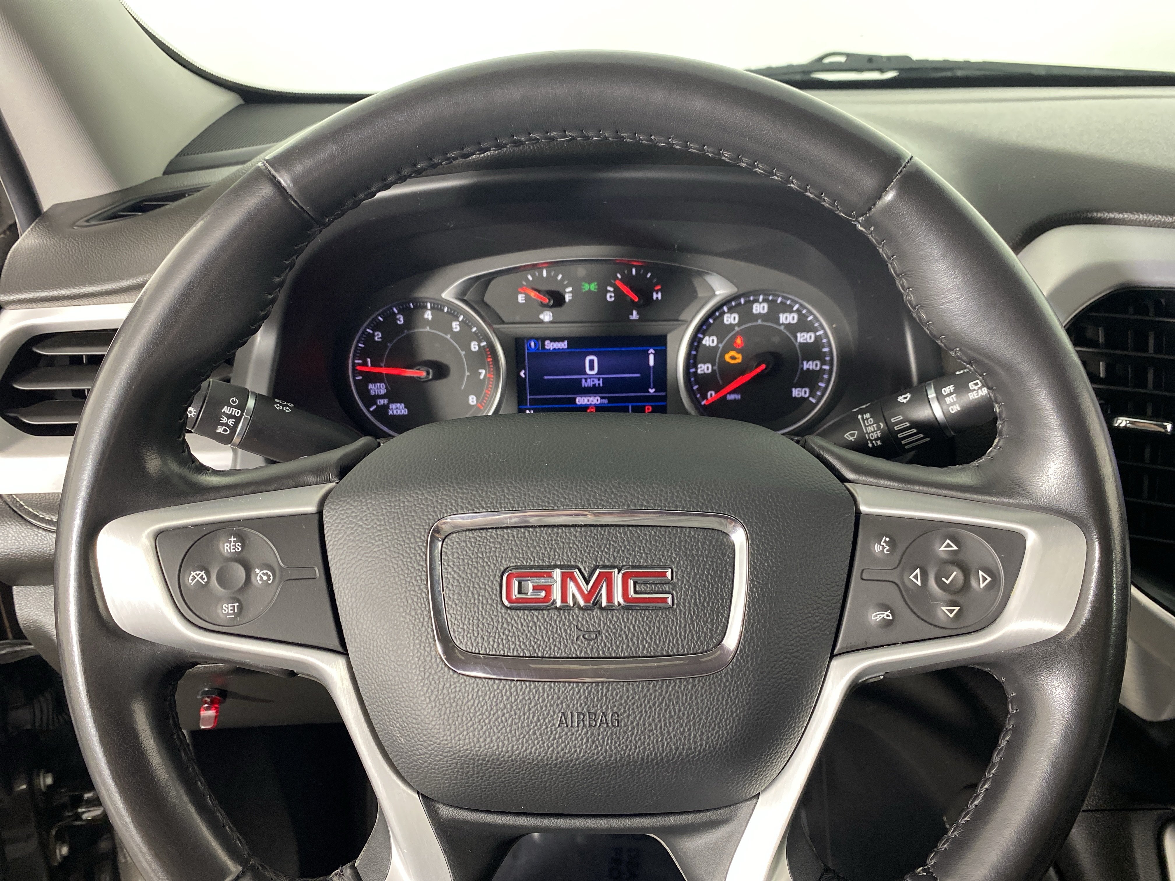 Used 2020 GMC Acadia SLE AWD/4WD image 18