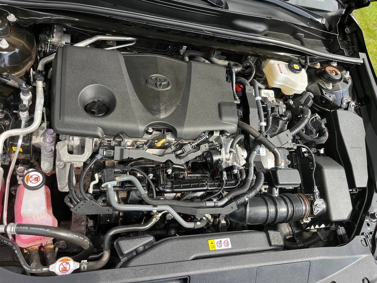 Used 2024 Toyota Camry LE FWD image 3