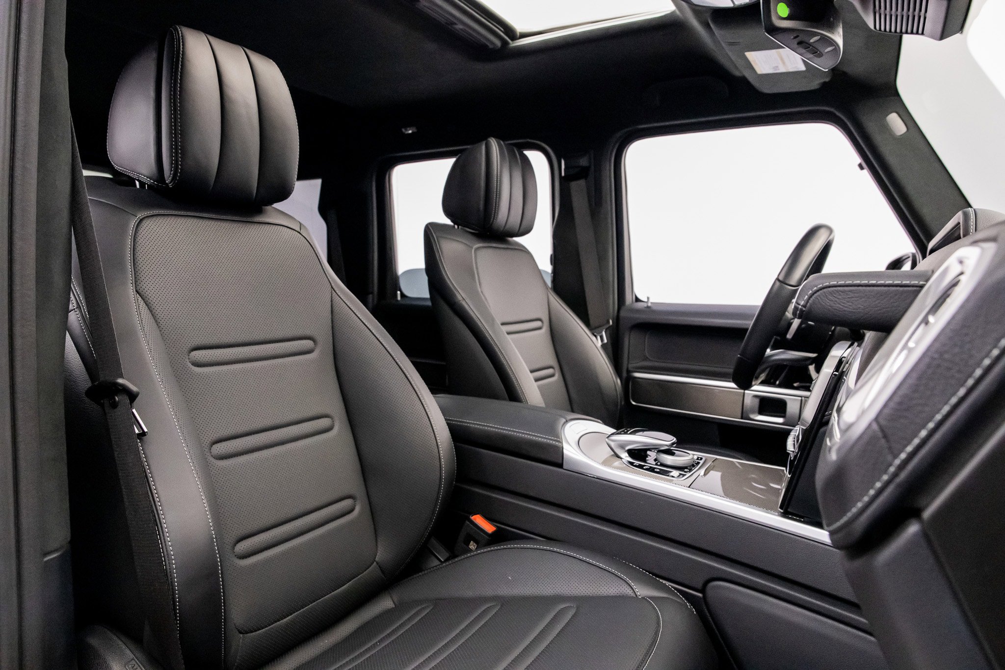 Used 2023 Mercedes-Benz G 550 image 35